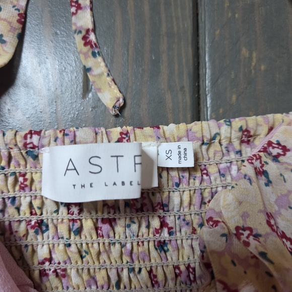 ASTR The Label Floral Midi Dress XS Puff Sleeve Ruched Cottagecore Slit - Picture 3 of 16